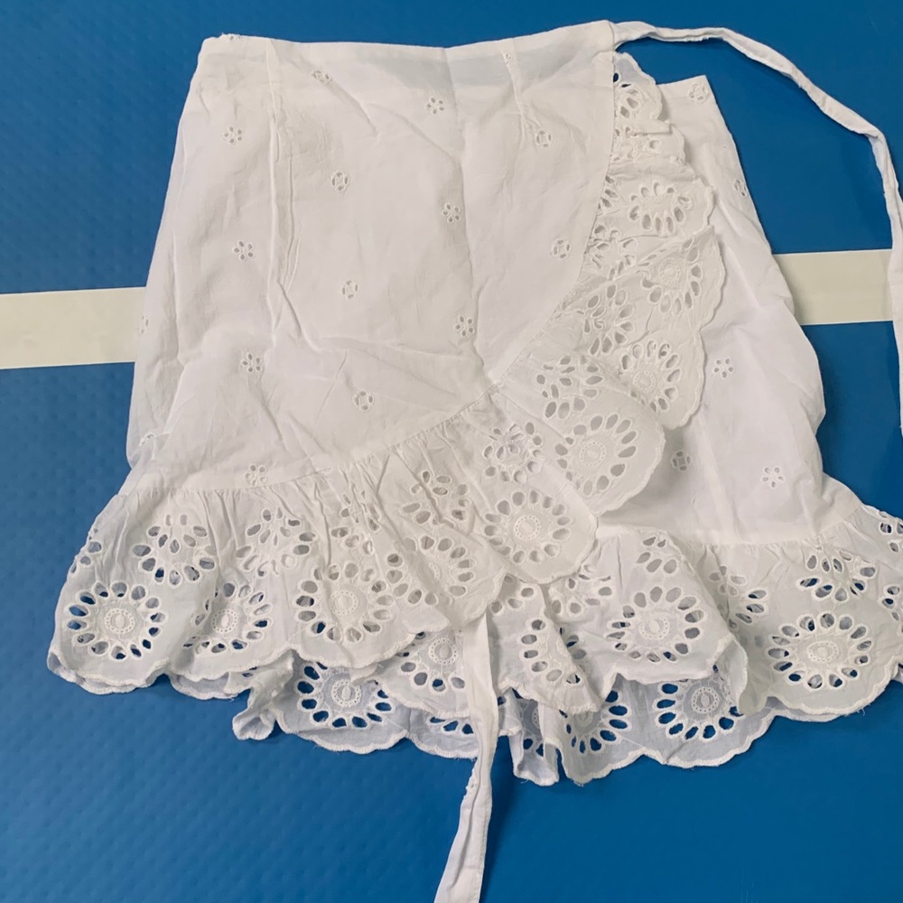 White skirt - xs